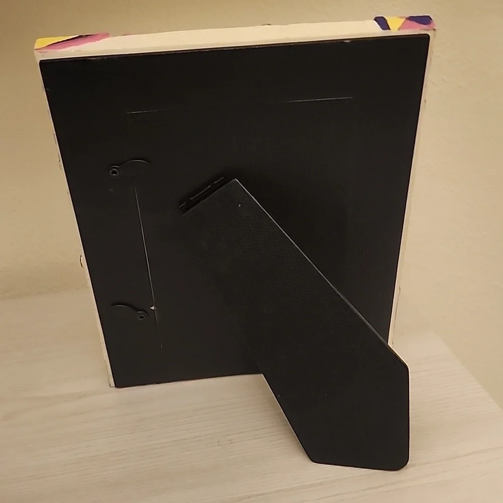Present themed photo frame